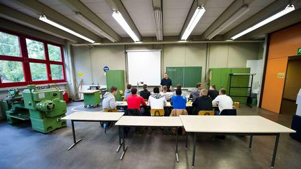 An etlichen Berufsschulen kann man nicht nur eine Berufsausbildung erlangen, sondern auch die Allgemeine Hochschulreife.