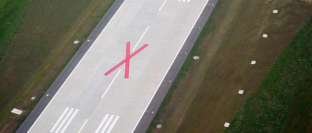 Ob Tegel, Tempelhof, Schönefeld-Alt, Gatow, Staaken, - oder bald auch am BER: Jeder Flughafen hat nur zwei Start- und Landebahnen - eigentlich.