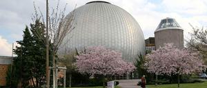 Sternenkugel. Für gut ein Jahr wird das Zeiss-Großplanetarium in Prenzlauer Berg modernisiert.