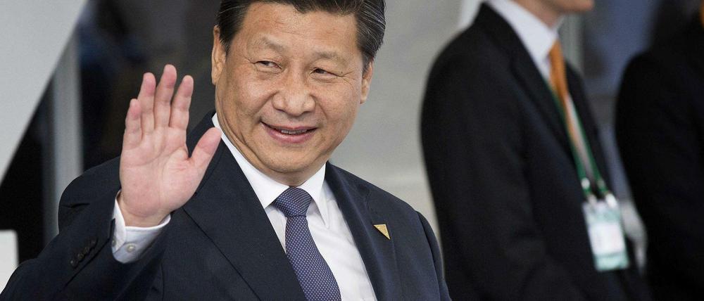 Am Freitag beginnt der chinesische Staats- und Parteichef Xi Jinping seinen Staatsbesuch in Deutschland. In Berlin wird er zuerst von Bundespräsident Gauck mit militärischen Ehren begrüßt.