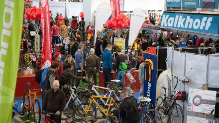 Zweirad-Konsum. Auf der Velo sind die Kunden eingeladen, sich die Neuheiten der Branche anzusehen - und auch zu kaufen. Rund 15 000 Besucher werden erwartet.