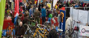 Zweirad-Konsum. Auf der Velo sind die Kunden eingeladen, sich die Neuheiten der Branche anzusehen - und auch zu kaufen. Rund 15 000 Besucher werden erwartet.