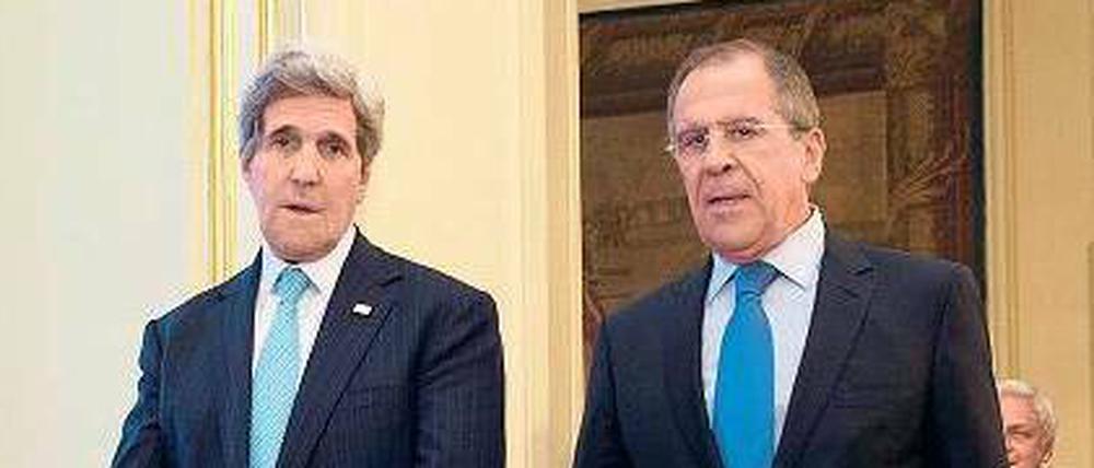 Diplomatische Mission. John Kerry und Sergej Lawrow in Paris. 