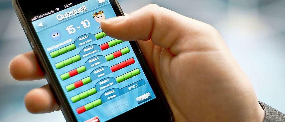 Verführt zur Sucht: Die äußerst populäre App ""Quizduell" haben in Deutschland mehr als 13 Millionen Nutzer installiert.