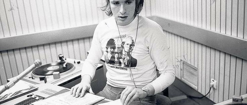 Dampfplauderer. Thomas Gottschalk (hier 1978) machte Staumeldungen zum reinen Vergnügen für die Hörer.