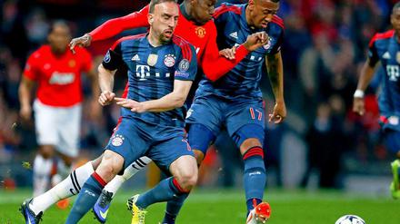 Überlegen aber nicht dominant. Bayern konnte nur 1-1 gegen Manchester United spielen.