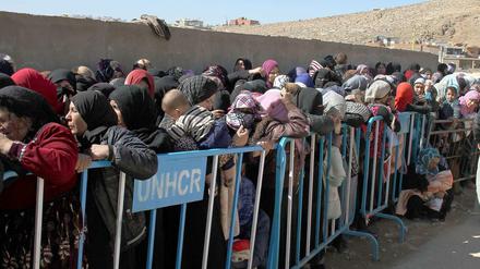 Großer Andrang: 2500 Menschen aus Syrien suchen Zuflucht im Libanon - pro Tag.
