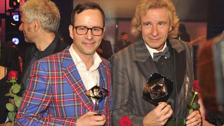 Für sein Lebenswerk ist Thomas Gottschalk (r.) 2011 mit dem Grimme-Preis geehrt worden. Auch Komiker Kurt Krömer gewann eine der begehrten Auszeichnungen.