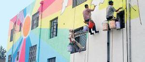 Gut abgehangen. Zahlreiche Putzarten, Farben und Muster stehen zur Wahl.