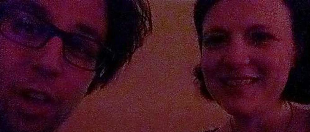 Bad shave? Doesn't matter, the picture is bad too: Deniz Utlu and Katy Derbyshire.