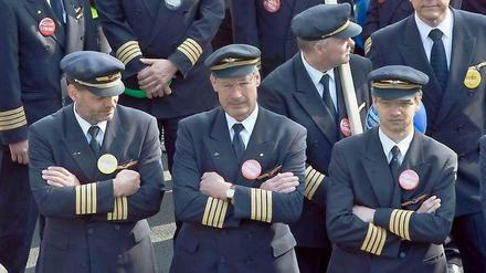 Arbeitskampf. Lufthansa-Piloten demonstrieren in Frankfurt am Main.