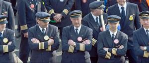 Arbeitskampf. Lufthansa-Piloten demonstrieren in Frankfurt am Main.