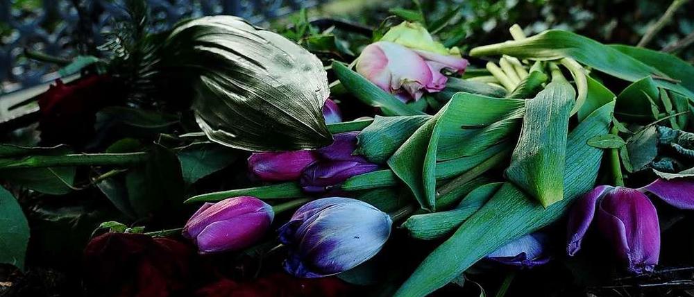 Auf dem Georgen-Parochial-Friedhof im Prenzlauer Berg wird am Sonntag der erste Lesbenfriedhof eröffnet.
