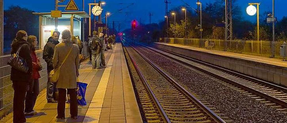 Unangenehmer ist es noch, wenn gar keine anderen Fahrgäste am Bahnsteig warten.