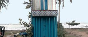 Abreißen fürs Vergessen? Stehen lassen zum Gedenken? Die Reste eines Warenhauses an der Küste von Galle.