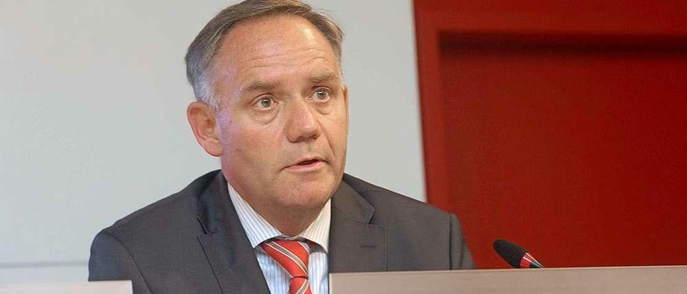 Ex-Flughafenchef Schwarz will 1,6 Millionen Euro.