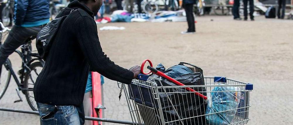 Die Flüchtlinge am Oranienplatz in Berlin haben ihr Protestcamp geräumt.