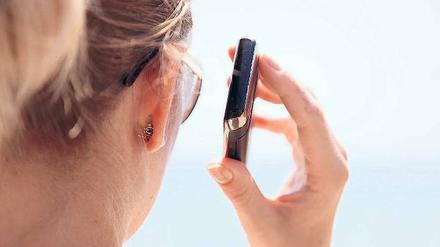 Egal wo in Europa. Mit dem Handy telefonieren und surfen soll bald überall so viel kosten wie zu Hause.