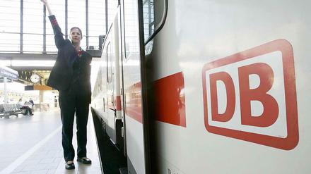 Viel zu tun hatten die Bahn-Beschäftigten 2013, als das Elbe-Hochwasser den Fahrplan durcheinander brachte. Einen besonderen Bonus bekommen die Beschäftigten dennoch nicht.