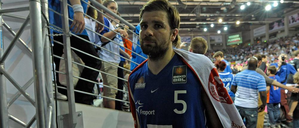 Johannes Herber beendete im Herbst 2012 seine Karriere. Er sagt: "Manchmal wünschte ich, dass ich früher verstanden hätte, dass mehr Mut dazu gehören mag, eine Verletzung zu kurieren, als mit ihr zu spielen."