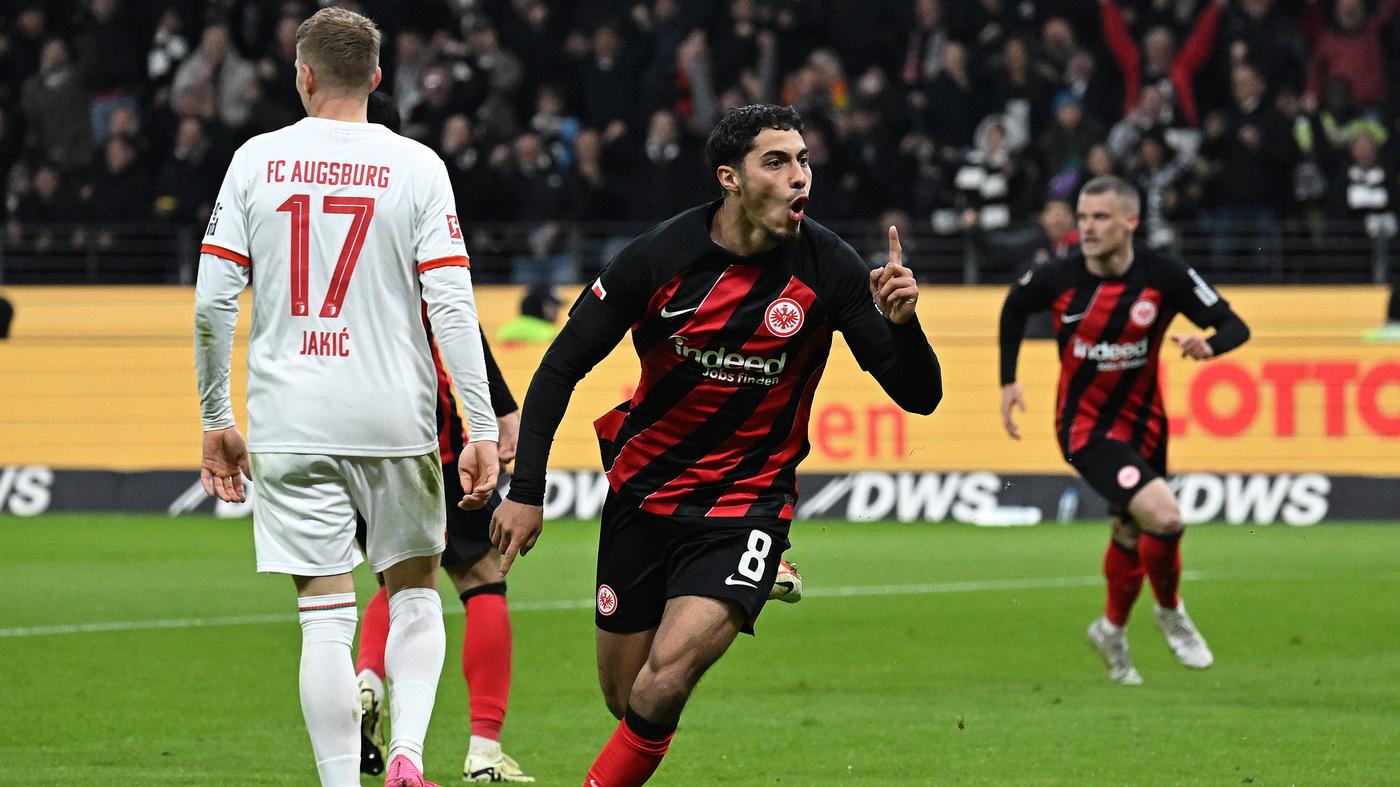 Eintracht Frankfurt only convinced late against Augsburg