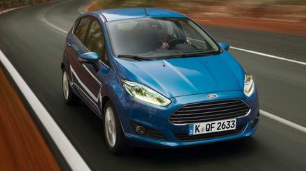 Macht es selbst: Der Ford Fiesta EcoBoost 1.0 mit Automatik-Getriebe.