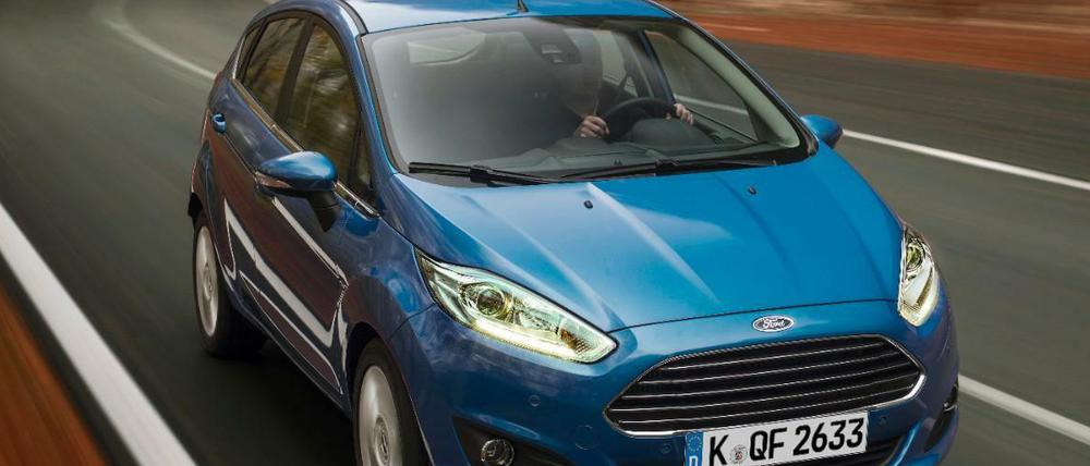 Macht es selbst: Der Ford Fiesta EcoBoost 1.0 mit Automatik-Getriebe.