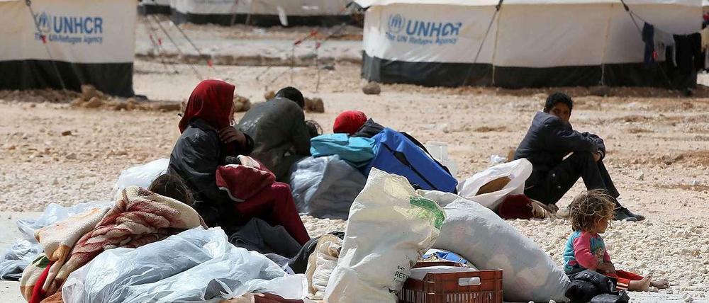 Syrische Flüchtlinge nach ihrer Ankunft in Saatari/Jordanien.