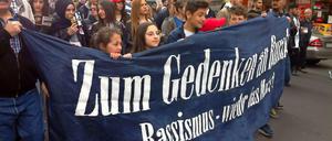 Gedenken an Burak B.: Der Zug wurde von einer Gruppe von Kindern angeführt.