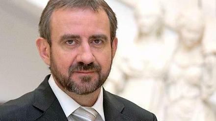 Hermann Parzinger, 55, ist seit 2008 Präsident der Stiftung Preußischer Kulturbesitz. Sein Büro befindet sich in der neoklassizistischen Villa von der Heydt in Tiergarten.