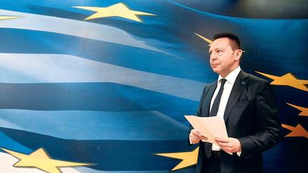 Gefragte Griechen. Finanzminister Ioannis Stournaras zeigte sich nach der erfolgreichen Herausgabe der Staatsanleihe zufrieden.