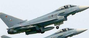 Zwei Eurofighter der Bundeswehr bei einer Übung.