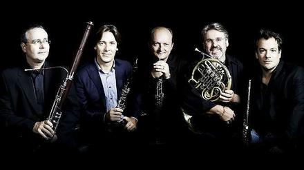 Les Vents francais. Von links nach rechts: Gilbert Audin, Paul Meyer, Francois Leleux, Radovan Vlatkovic und Emmanuel Pahud