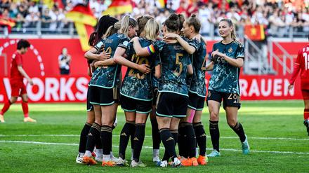 Die DFB-Frauen wollen bei der WM weit kommen, mit zusätzlichem Geld von ihrem Verband dürfen sie nicht rechnen.