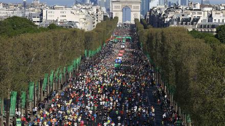 Beim Paris-Marathon ist die Nahrungsabgabe flächendeckend sichergestellt.