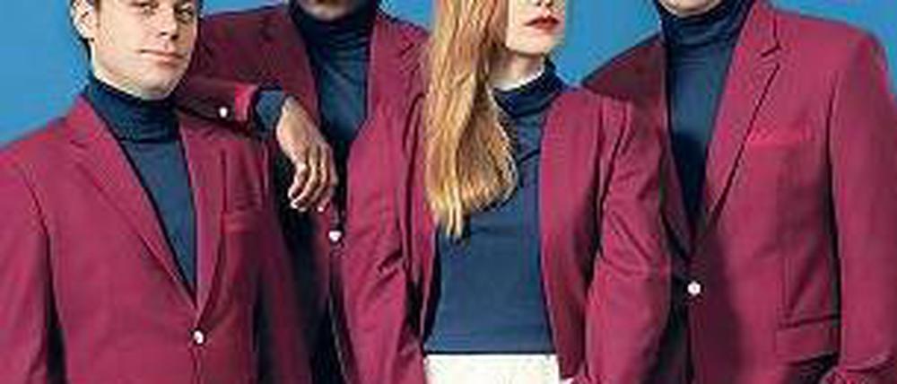 Styler. Metronomy mit Bandleader Joe Mount (rechts).