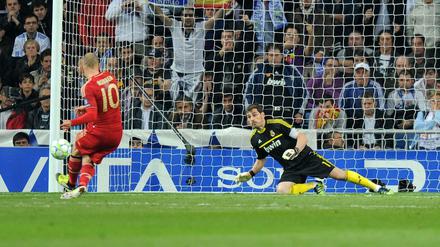Auf ein Neues. Vor zwei Jahren setzten sich die Bayern in einem epischen Halbfinale in Madrid durch. Jetzt kommt es zur Neuauflage dieser Ansetzung. 