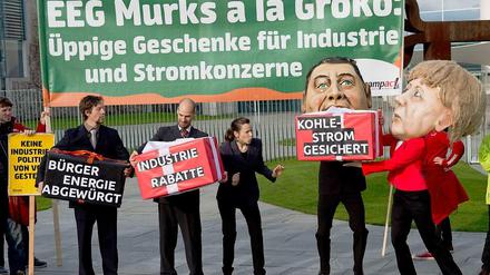 Die ersten Beschlüsse zur Energiewende der großen Koalition kommen nicht überall gut an. In der vergangenen Woche haben BUND und campact gegen die geplante EEG-Novelle protestiert. 