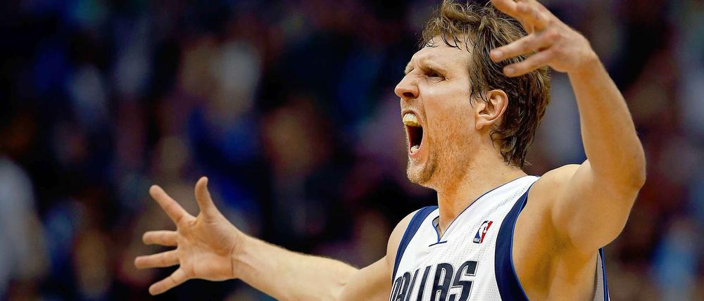 Immer noch hungrig. Dirk Nowitzki feiert den Einzug in die Play-offs.