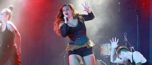 Berlin, meine Bühne. Lili Sommerfeld hat gerade noch rechtzeitig einen Produzenten für ihre Dance-Nummer gefunden – eigentlich verdient die 26-Jährige mit Soul-Musik ihr Geld.