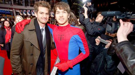 Unser Autor mit Andrew Garfield.