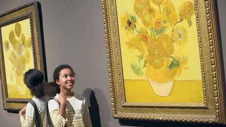 Keine Berührungsängste. Zwei von van Goghs „Sonnenblumen“, noch bis zum 27. April in der National Gallery. Eintritt frei.