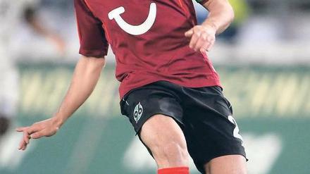 Kapitäns-Ball. Hannovers Lars Stindl fordert einen Sieg in Frankfurt.