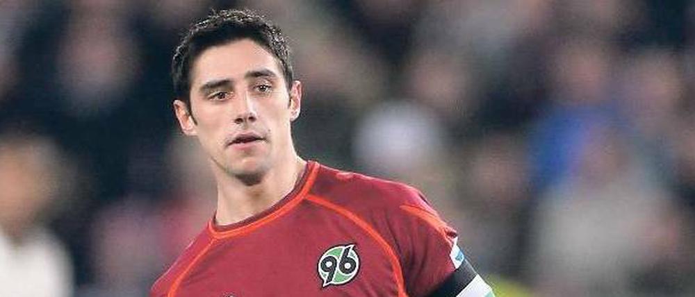 Kapitäns-Ball. Hannovers Lars Stindl fordert einen Sieg in Frankfurt.