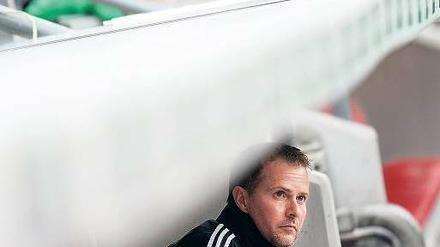 Hohe Messlatte: Sascha Lewandowski soll Leverkusen nach der Entlassung von Sami Hyypiä in die Champions League führen.