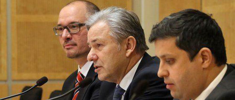 Nebeneinander aber ziemlich getrennt: Jan Stöß, Klaus Wowereit und Raed Saleh. 