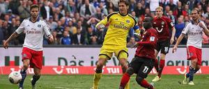 Die Entscheidung: Didier Ya Konan trifft zum 2:1 für Hannover 96.