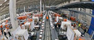 Das Zalando-Logistikzentrum in Erfurt wurde im Dezember 2012 eröffnet. Der Neubau ist nach Unternehmensangaben mit 120.000 Quadratmetern Fläche das größte Warenlager für Schuhe und Mode in Europa. 