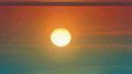 Dreh dich. In Paul Pfeiffers Videoarbeit „Morgen nach der Sintflut“ (2003) steht die Sonne fein still. Foto: Museum