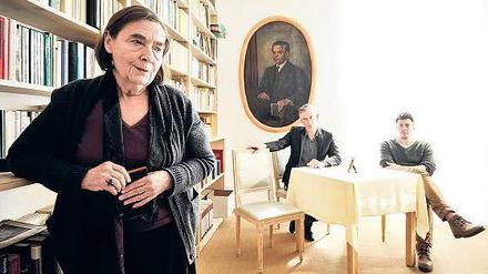 Flohmarkt der Gefühle. Gabriele Heinz, Bernd Moss und Rouven Stöhr spielen eine Drei-Generationen-Auseinandersetzung im Reinhardtsaal. 